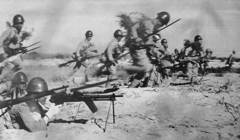 Солдаты японской армии во время боев в провинции Хунань. 1939 г. 