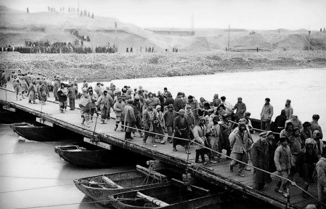 Японские военнопленные на строительство Фархадской ГЭС. Узбекистан. 1949 г.