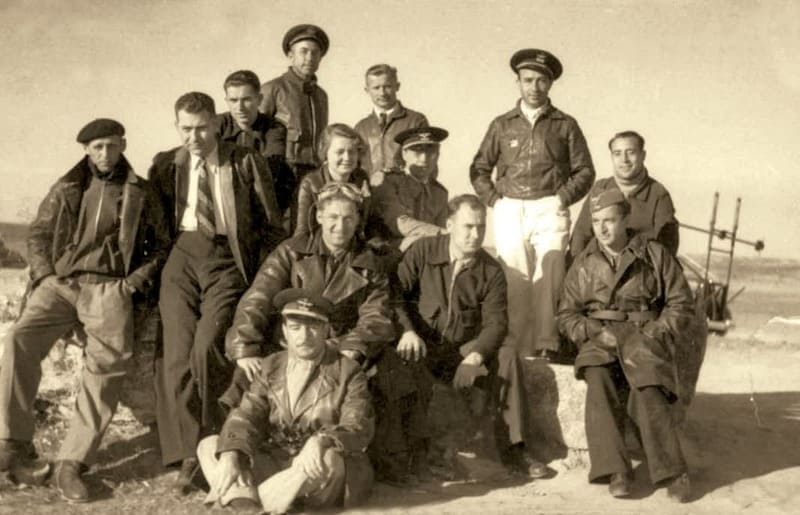 Советские и испанские летчики и техники. 1937 г.