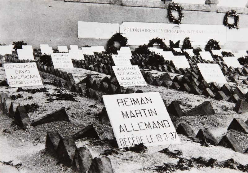 Кладбище в Фуэнкарриле. 1937 г.