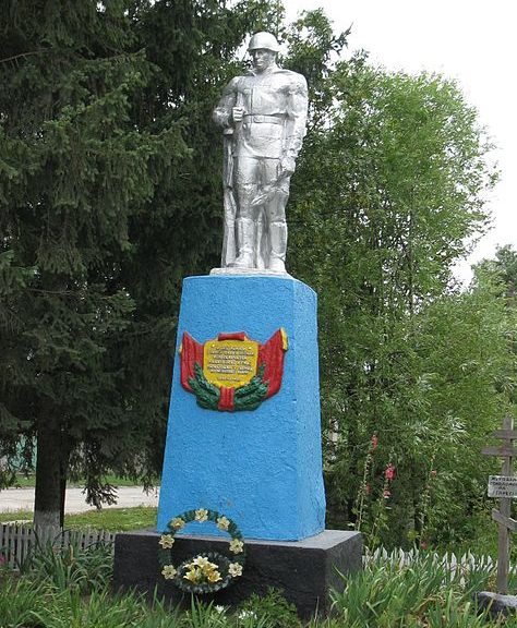 с. Рахновка Дунаевецкого р-на. Памятник в честь воинов-односельчан, погибших в годы войны.