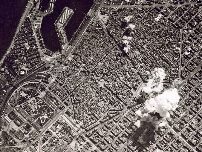 Бомбардировка Барселоны франкистской авиацией, 1938 г.