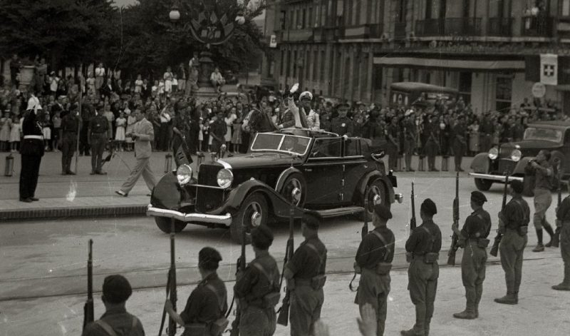 Франсиско Франко в Сан-Себастьяне. 1939 г.