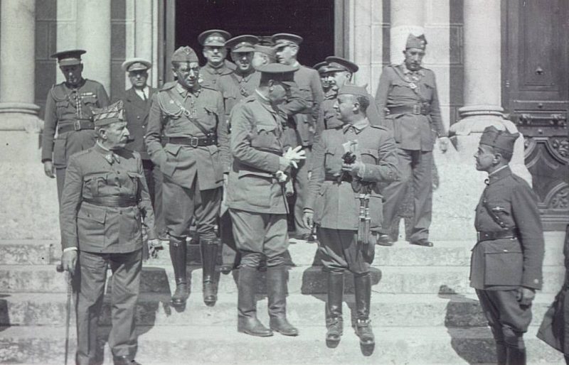 Франко и другие командиры повстанцев в конце Гражданской войны. 1939 г.