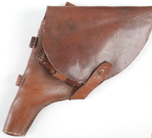 Кожаная кобура к револьверу Наган образца 1895 года.