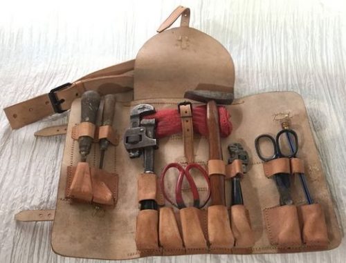 Кожаные сумки для инструментов.