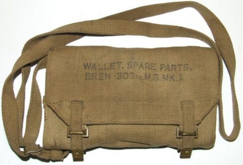 Комплект запасных частей и инструментов для пистолет-пулемета Bren.