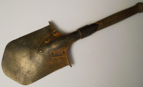 Пехотная лопата производства «Metal Radomsko» образца 1933 года.