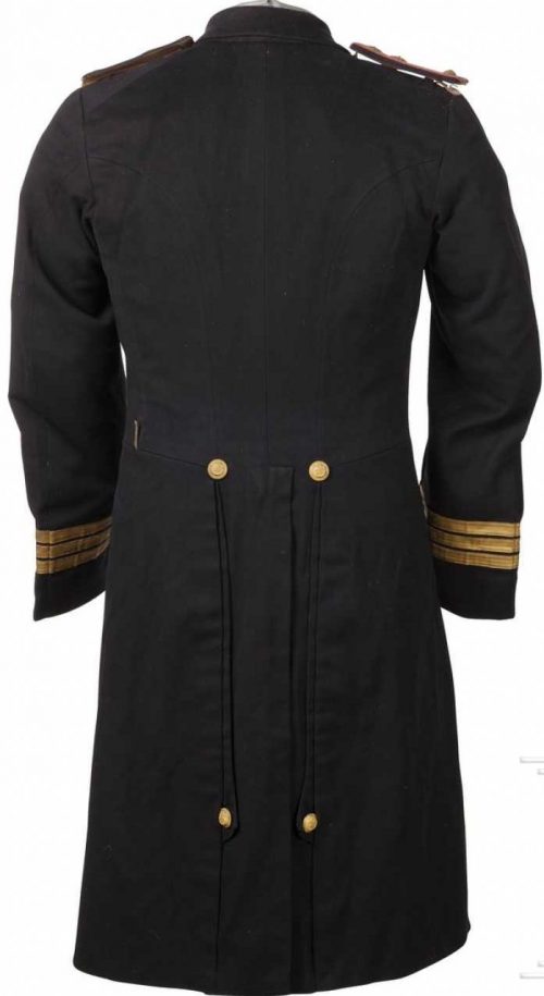 Комплект униформы офицера ВМС.