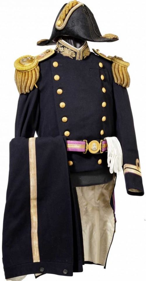 Парадная форма адмирала.