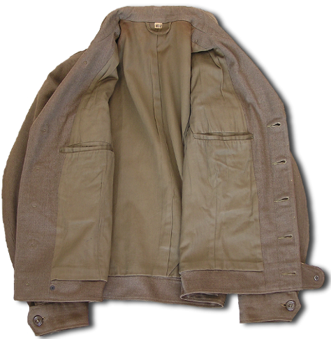 Различные модели полевой куртки М44 из шерсти оливково-серого цвета. 