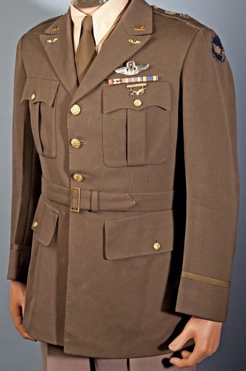 Китель из комплекта парадной формы офицера образца 1943 г.