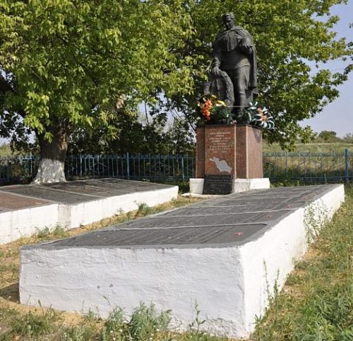 с. Алексеевка Кропивницкого р-на. Братская могила воинов, погибших при освобождении села.