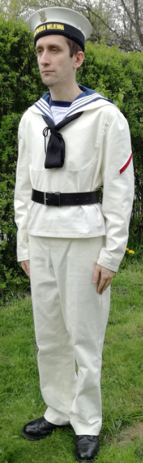Белая униформа матросов и ее составные элементы. 