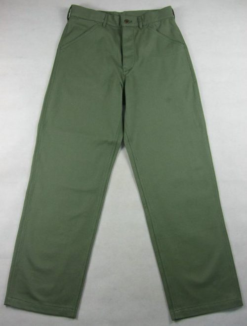Куртка и брюки Р41 зеленого цвета.