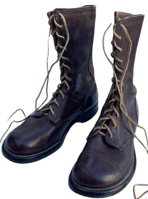 Кожаные прыжковые ботинки десантников М41 со шнуровкой до икры и жесткими носками.