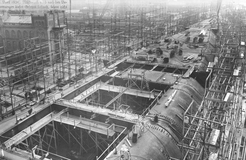 Строительство авианосца «Graf Zeppelin». 14 сентября 1937 г. 