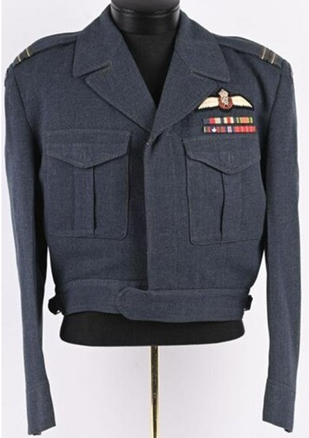 Куртка пилота из состава боевой формы.