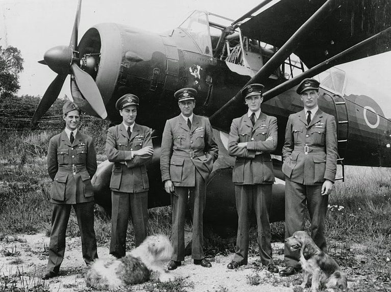 161-я эскадрилья в Тангмере, 1943 г.