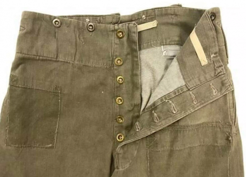Униформе BD из джинсовой ткани.