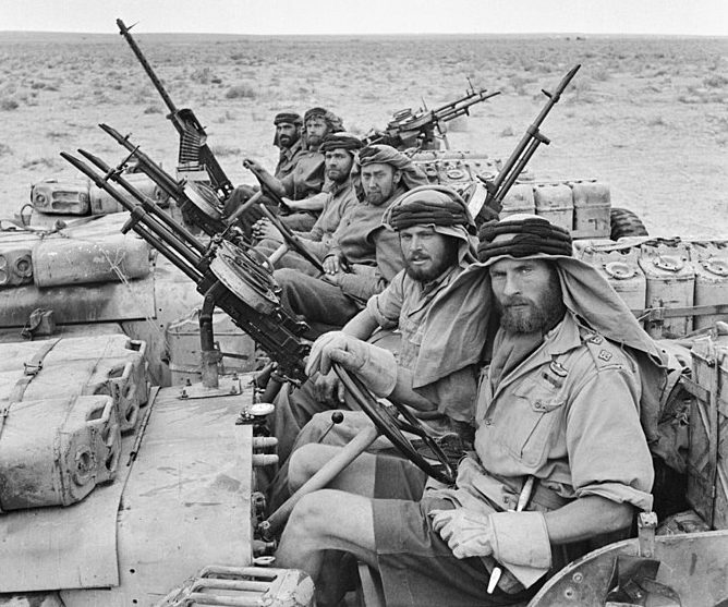 SAS возвращается с патрулирования. Северная Африка, 1943г. 