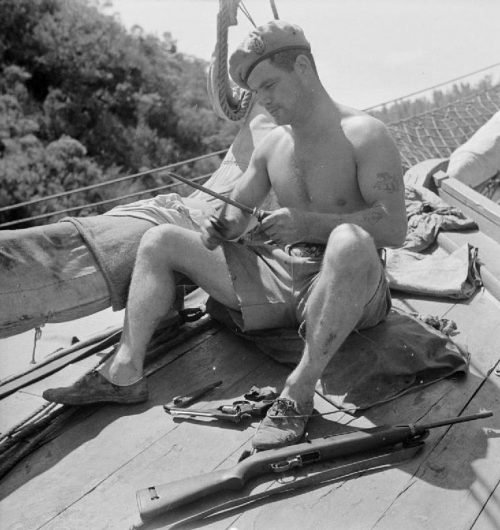 Капрал из SBS в Эгейском море, 1944 г.
