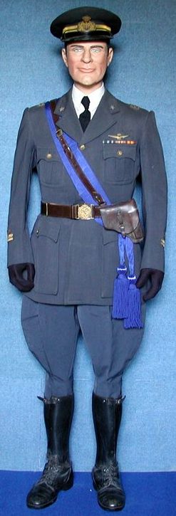 Парадная форма офицера ВВС. 
