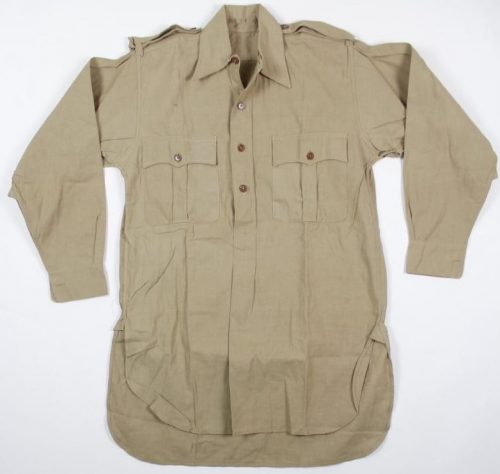 Офицерская рубашка «Aertex» с легкой ткани и с длинными рукавами.