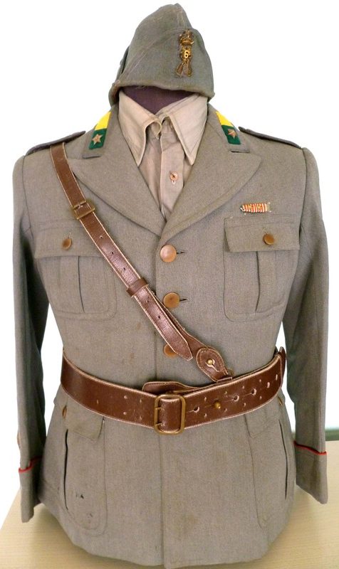 Униформа М40 капитана пехоты.
