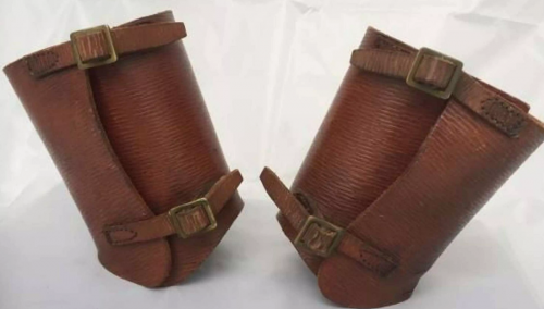 Кожаные ножные браслеты образца 1939 года, используемые ополчением.