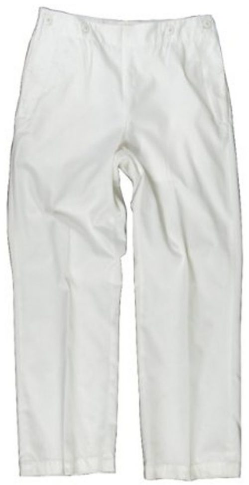 Белые брюки матросов.