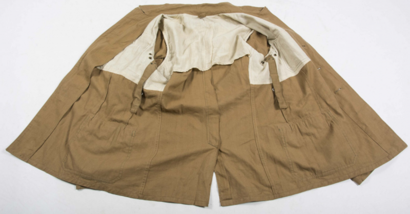 Тропическая униформа Кригсмарине с шортами образца 1940 года.