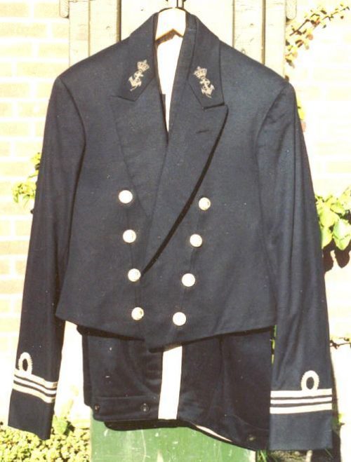 Парадная вечерняя униформа офицера ВМС.