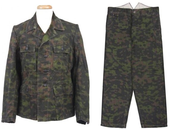 Камуфлированная куртка и брюки М44-С.