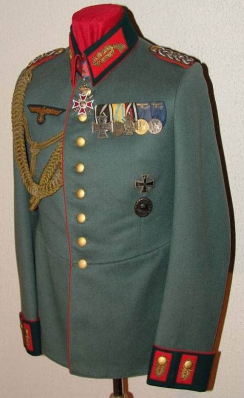 Парадная форма генерал-майора.