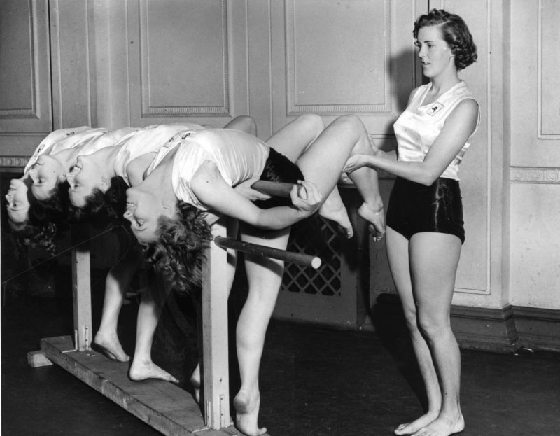 Занятия по гимнастике в тренировочном лагере BDM. 1938 г. 
