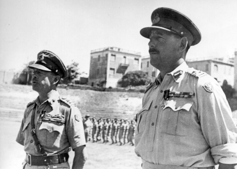 Фельдмаршал Гарольд Александер и генерал Лиз в Италии. 1944 г.