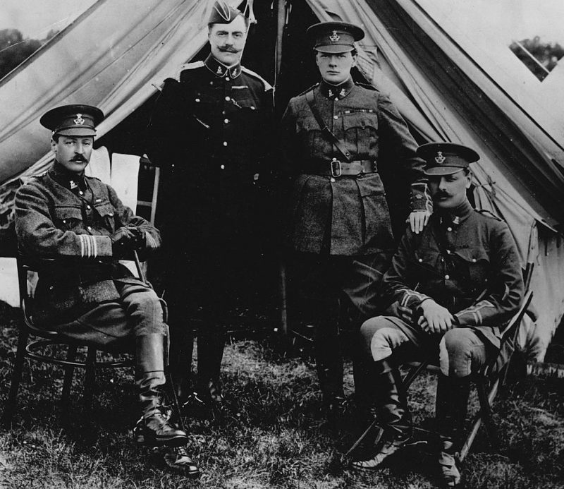 Черчилль с двоюродным братом герцогом Мальборо и братом Джеком. 1914 г.