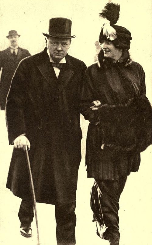 Мистер и миссис Уинстон Спенсер Черчилль. 1915 г.