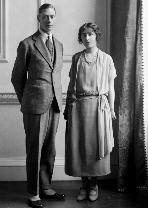 Альберт, герцог Йоркский - позже король Георг VI - с леди Элизабет Боуз-Лайон - позже королева Елизавета. 1923 г.