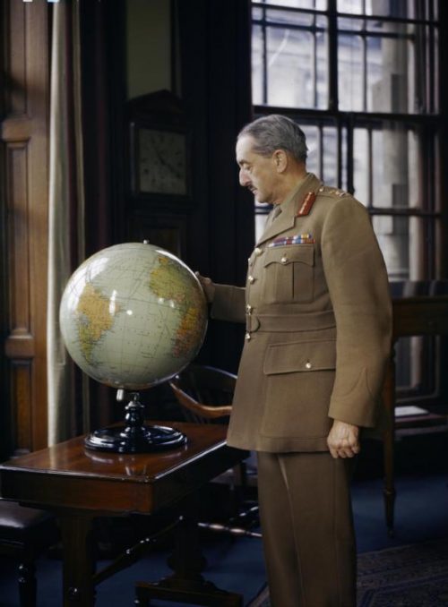 Генерал сэр Алан Брук, начальник Генерального штаба в своем кабинете в военном министерстве в Лондоне. 1942 г.