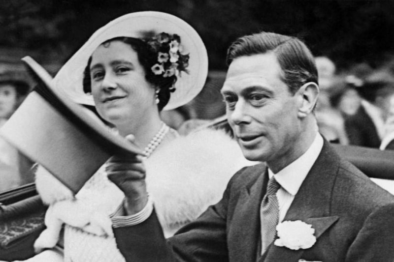 Король Георг VI с женой Елизаветой. Лондон, 1938 г.