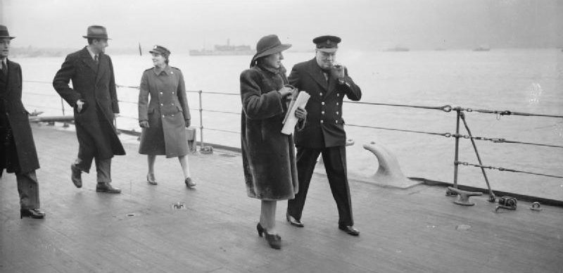 Премьер-министр Уинстон Черчилль на борту HMS Duke of York с визитом в Америку. 1941 г. 