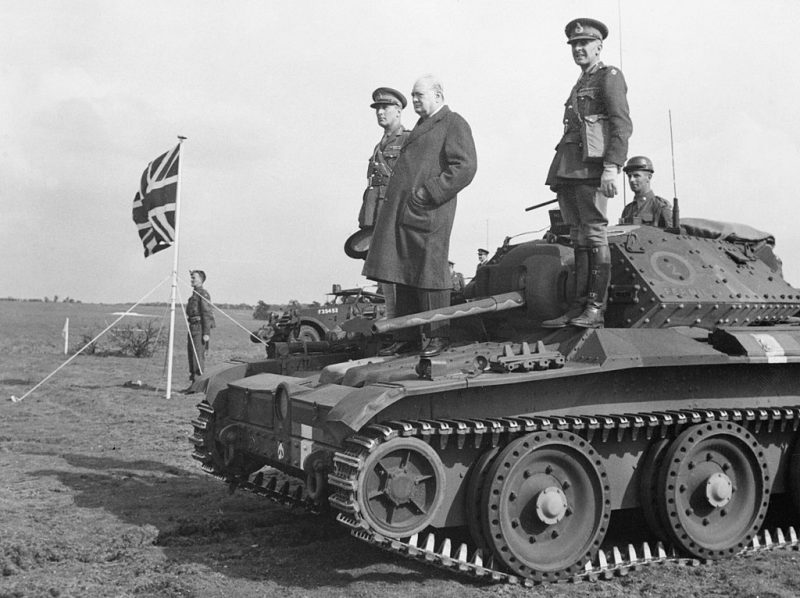 Черчилль на танке Covenanter 4-го/7-го Королевских драгунских гвардейцев. 1942 г.