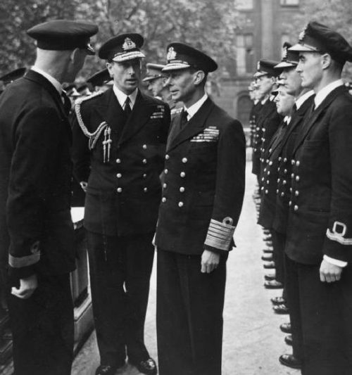 Король Георг VI со штабом объединенных операций в Великобритании. 1942 г.