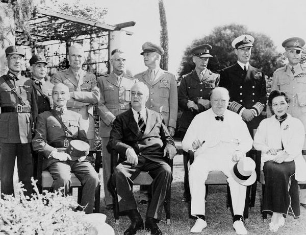 Каирская конференция – встреча глав правительств Китая, Великобритании и США. Египет, 1943 г.