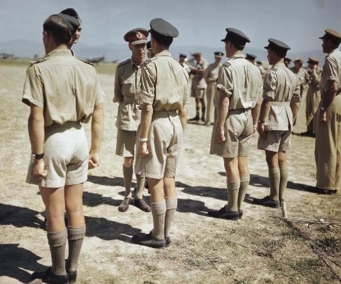 Георг VI на аэродроме Королевских ВВС в Италии. 1944 г.