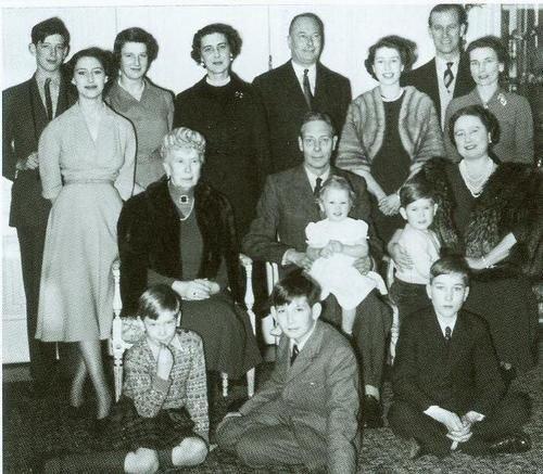 Вся королевская семья. 1951 г.