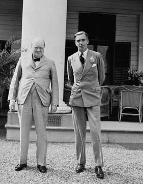 Уинстон Черчилль и Энтони Иден в Спенсервуде во время Квебекской конференции. 1943 г. 