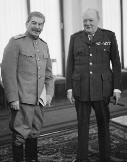 Черчилль и Сталин на Ялтинской конференции. 1945 г.
